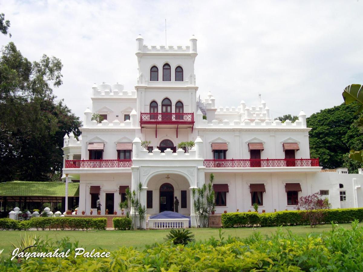 Jayamahal Palace Bangalore Extérieur photo